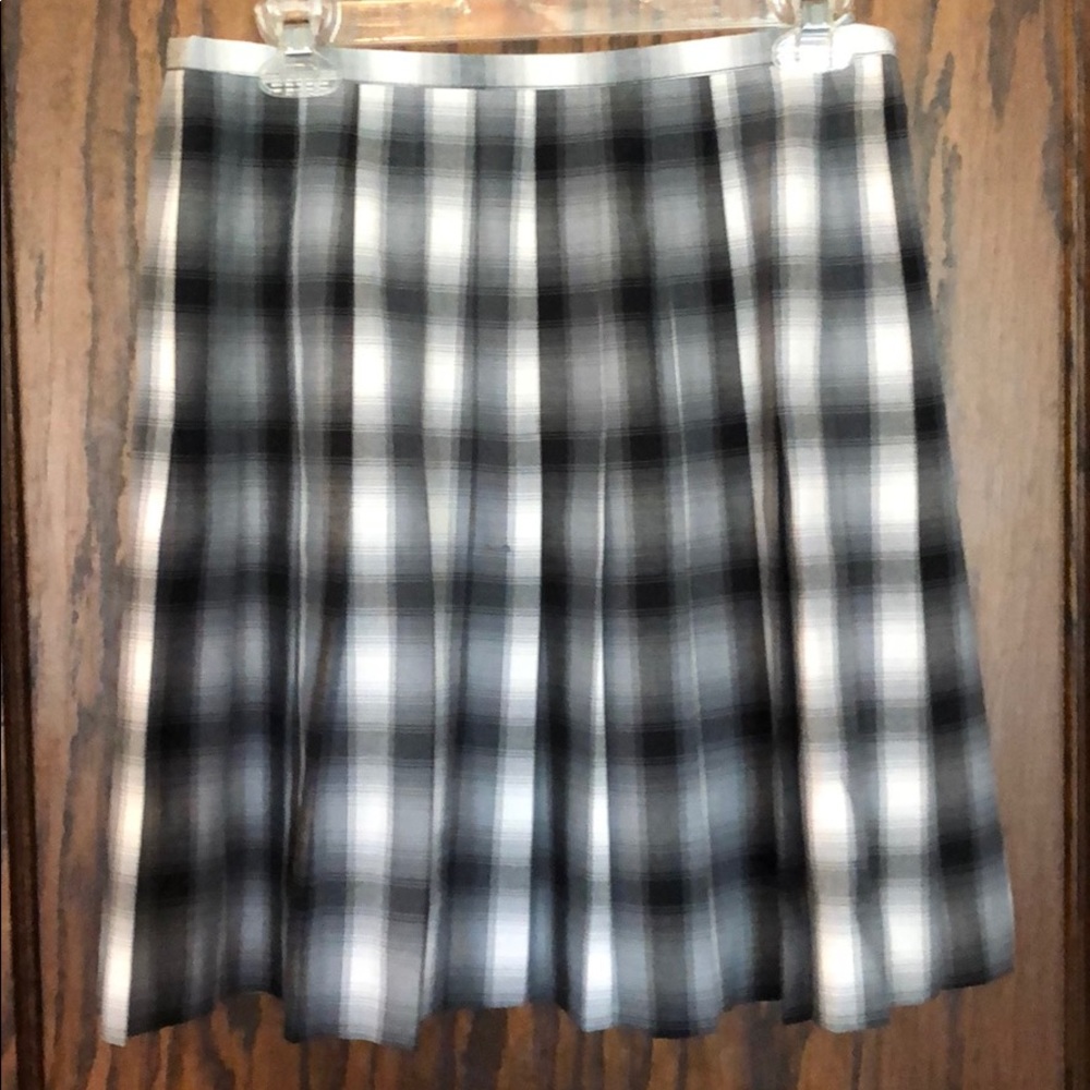 Women’s skirt